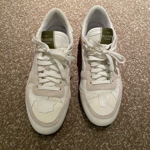 Valentino camo sneakers in white